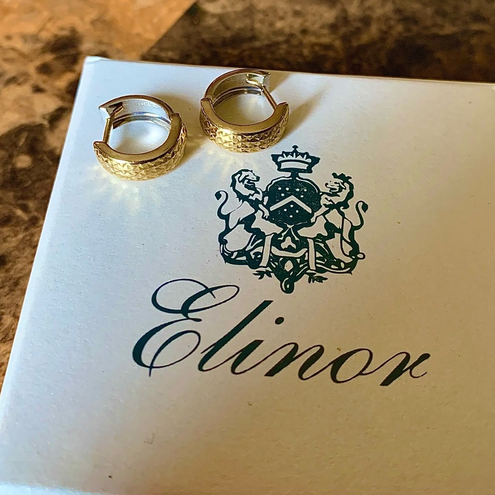 10K white & yellow gold earrings ✨
